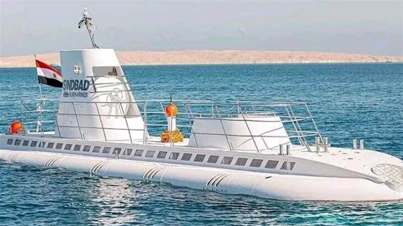 Tourist Submarine Accident: சுற்றுலா பயணிகளை ஏற்றிச் சென்ற நீர்மூழ்கிக் கப்பல் விபத்து.. கடலில் மூழ்கி 6 பேர் பரிதாப பலி..!
