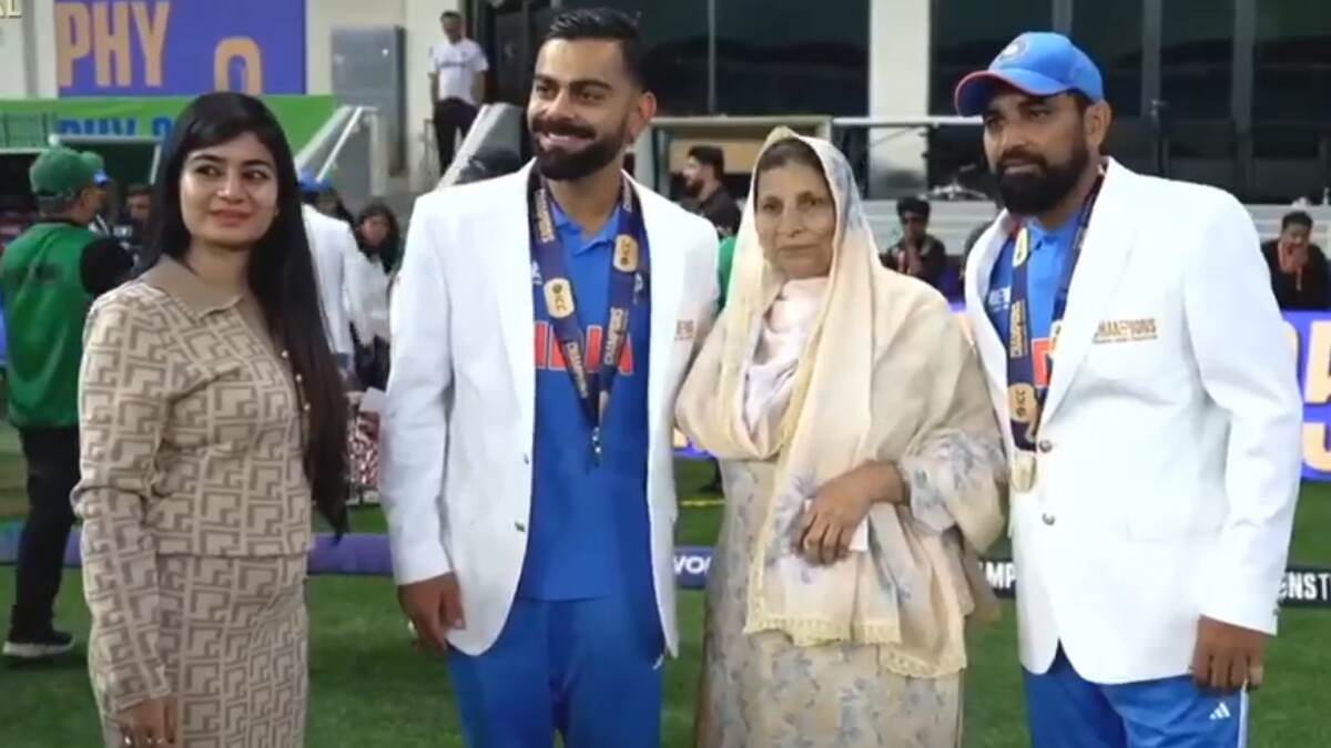 Kohli Touches Shami's Mother's Feet: சாம்பியன்ஸ் டிராபி 2025; சமியின் தாய் காலில் விழுந்த விராட் கோலி.. நெகிழ்ச்சி சம்பவம்..!