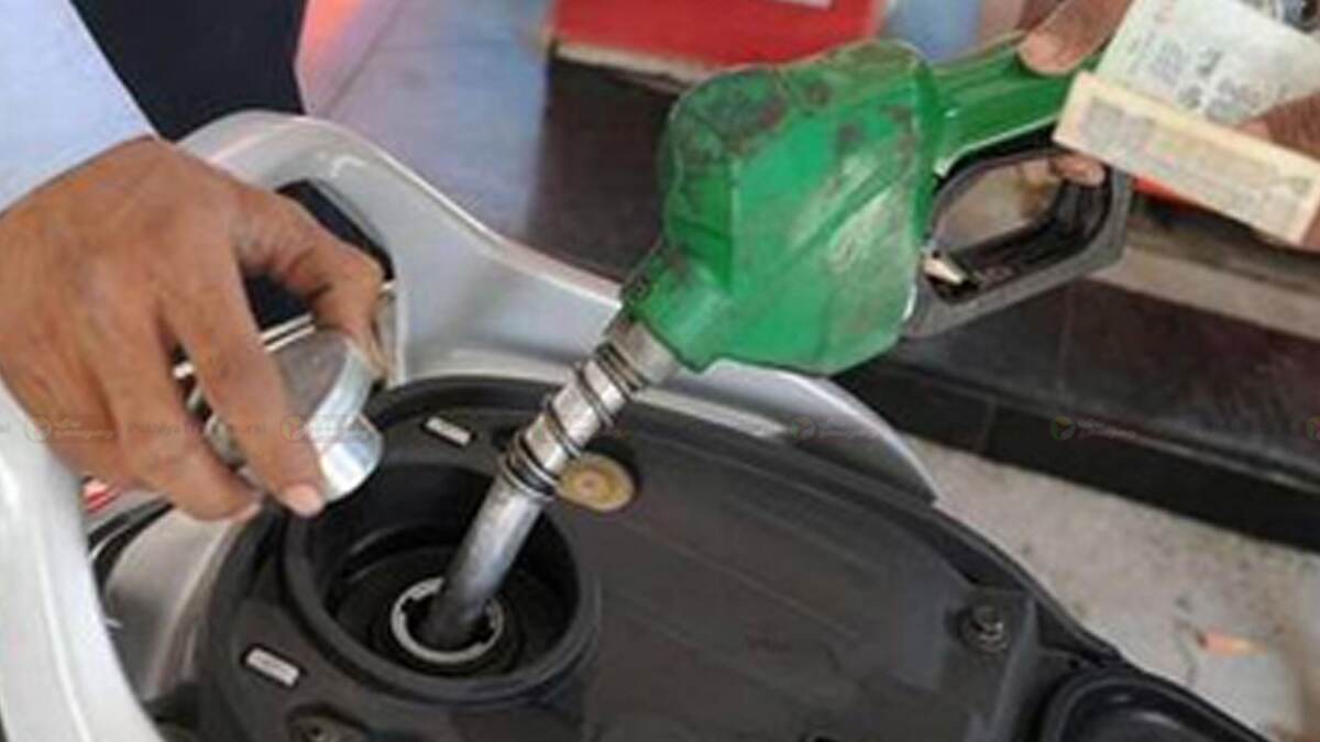 Excise Duty On Petrol & Diesel: பெட்ரோல் - டீசல் மீதான கலால் வரி ரூ.2 உயர்வு; மத்திய அரசு அதிரடி.. நாளை முதல் அமல்..!