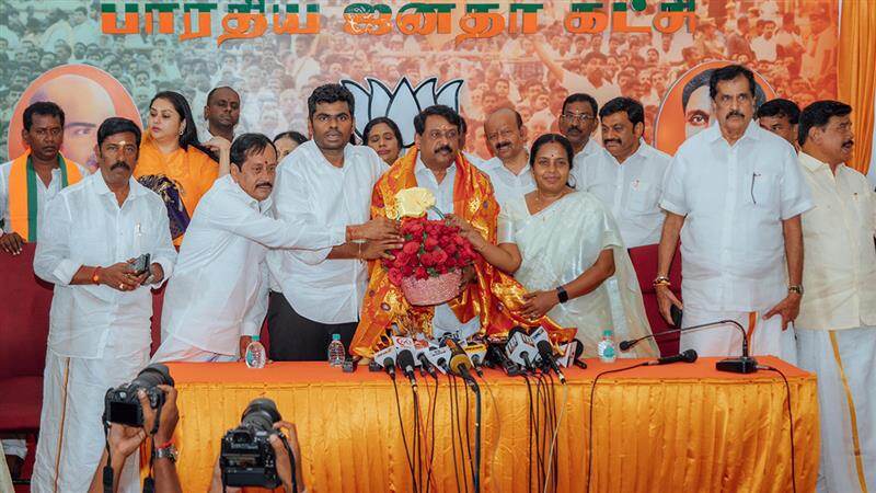 Nainar Nagenthiran: பாஜக + அதிமுக இணைந்தது ஏன்? இதுதான் காரணம்.. உண்மையை உடைத்த நயினார் நாகேந்திரன்.!