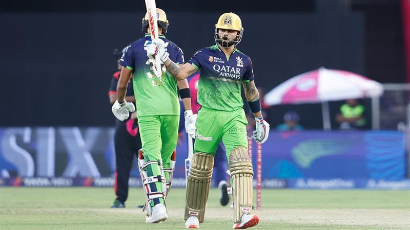 Virat Kohli: விராட் கோலி & பில் சால்ட் வெறியாட்டம்.. அசத்தல் வெற்றி அடைந்த பெங்களூர் அணி..!