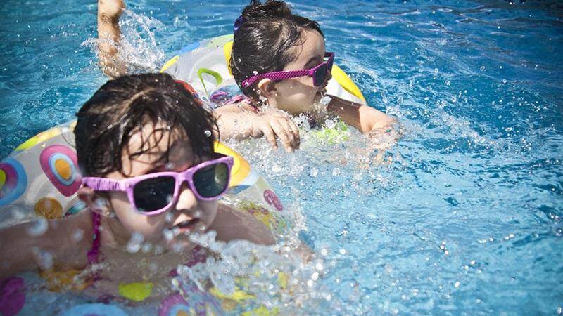 Summer Health Tips: நீச்சல் குளத்தில் அதிக நேரம் இருந்தால் கண்கள் தொற்று; மருத்துவர்கள் எச்சரிக்கை.!