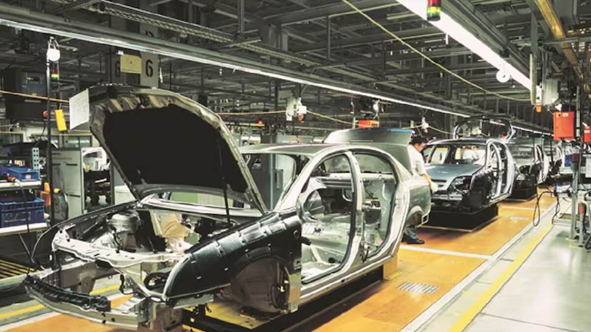 Tariff On Automobiles: ஆட்டோ மொபைல்களுக்கு 25% வரி விதிப்பு.. அதிபர் டிரம்ப் அதிரடி..!