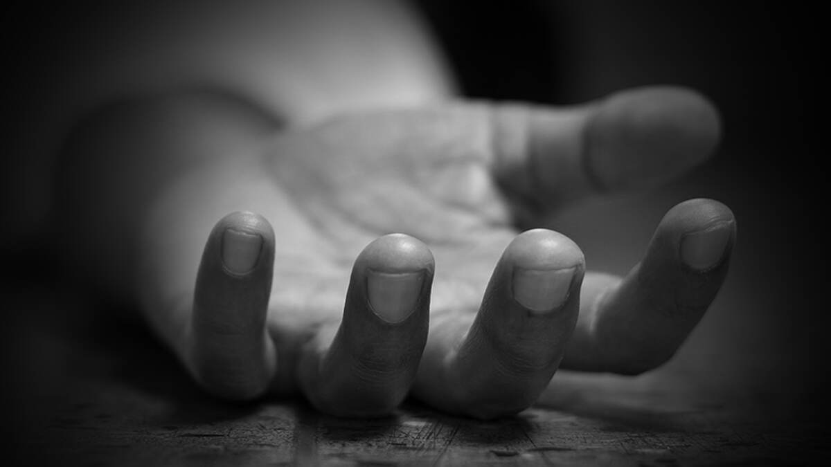 16 Year Old Girl Dies: செல்பி ஆசையால் விபரீதம்.. 8-வது மாடியில் இருந்து தவறி விழுந்து சிறுமி பரிதாப பலி.!