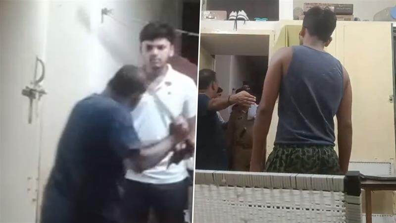 Viral Video: மாணவர்களை தாக்கிய விடுதி வார்டன்.. வைரலான வீடியோவால் பரபரப்பு..!