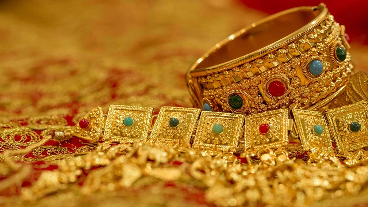 Gold Rate: நகைப்பிரியர்களுக்கு தித்திப்பு செய்தி.. தங்கம் சவரன் ரூ.37,000/- செம்ம வாய்ப்பு.. யூஸ் பண்ணிக்கோங்க.!