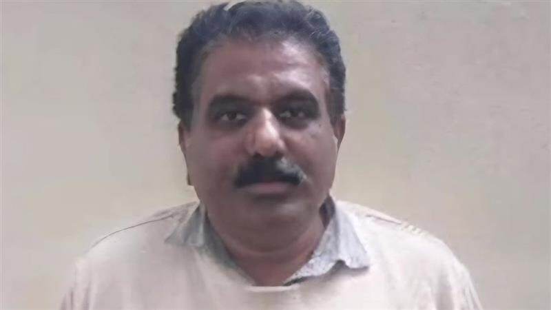 21 மாணவிகளுக்கு பாலியல் தொந்தரவு.. அரசு பள்ளி ஆசிரியர் கைது..!