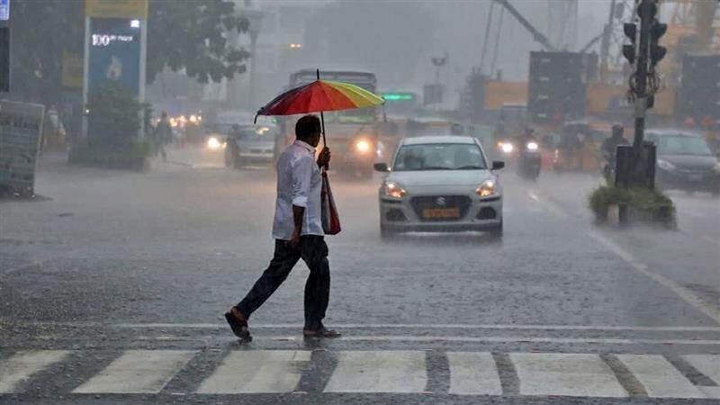 வானிலை: 9 மாவட்டங்களில் காலை 10 மணி வரை இடி, மின்னலுடன் வெளுக்கும் மழை.. குடை எடுத்துட்டு போங்க மக்களே.!