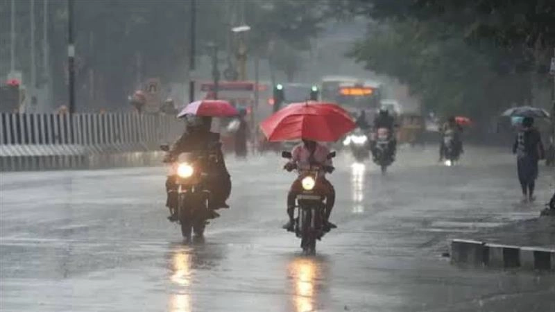 Didwah Cyclone: டிட்வா புயல் தாக்கம்.. தமிழ்நாட்டில் இன்று எங்கெல்லாம் கனமழை? தரைக்காற்று எச்சரிக்கை.. இந்த மாவட்டங்கள் உஷார்.!