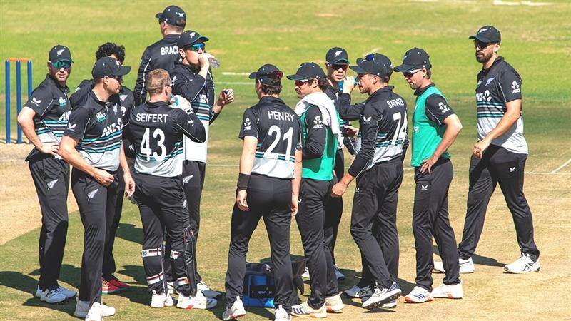 ZIM Vs NZ: மேட் ஹென்றி அபார பந்துவீச்சு.. நியூசிலாந்து வெற்றி பெற 121 ரன்கள் இலக்கு..!
