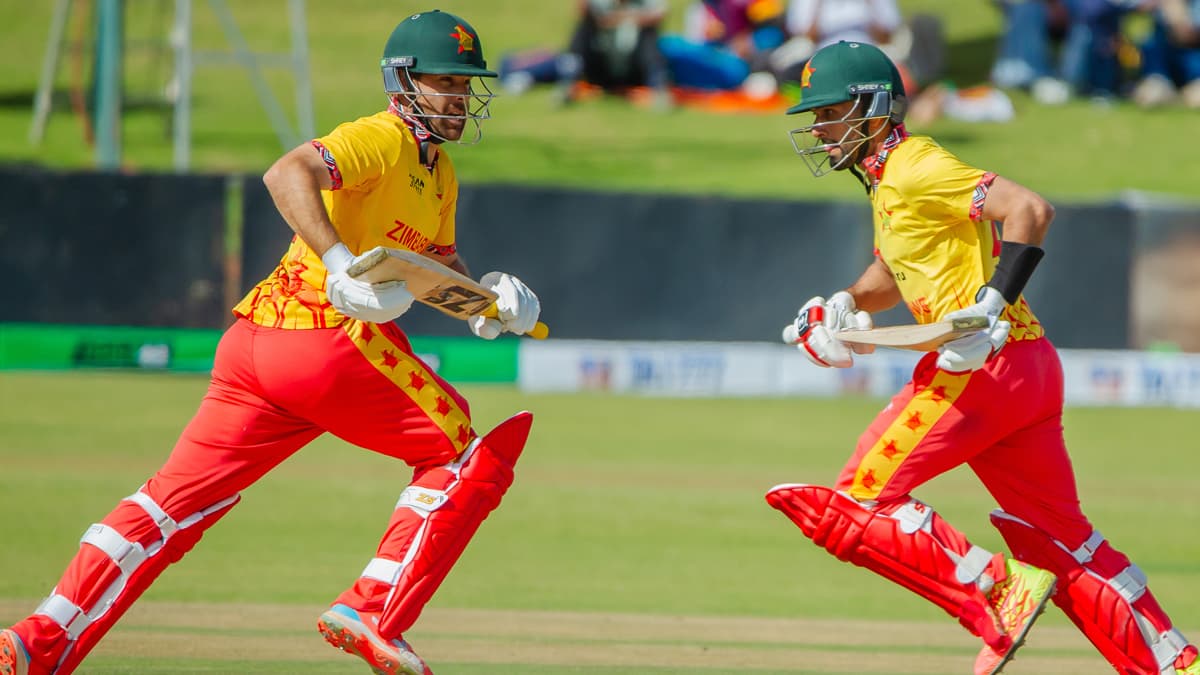 ZIM Vs SA: சிக்கந்தர் ராசா அரைசதம் அடித்து அசத்தல்.. தென்னாப்பிரிக்க வெற்றிக்கு 142 ரன்கள் இலக்கு..!