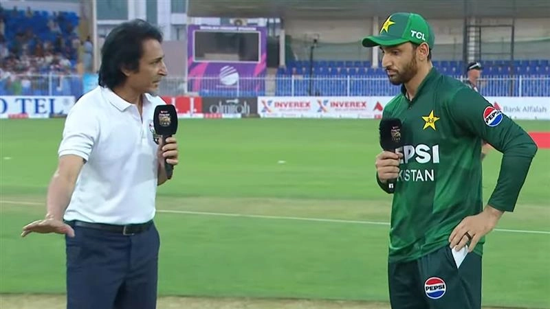 AFG Vs PAK, Toss: ஆப்கானிஸ்தானிற்கு எதிரான தொடக்க ஆட்டம்.. டாஸ் வென்று பாகிஸ்தான் பேட்டிங் தேர்வு..!