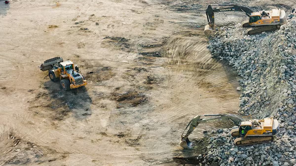 Granite Quarry Collapse: பாறைகள் சரிந்து 6 தொழிலாளர்கள் பலி.. கிரானைட் குவாரியில் பயங்கரம்.!