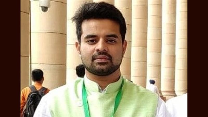 Prajwal Revanna: பாலியல் வழக்கு; பிரஜ்வால் ரேவண்ணா குற்றவாளி.. நீதிமன்றம் அதிரடி தீர்ப்பு..!