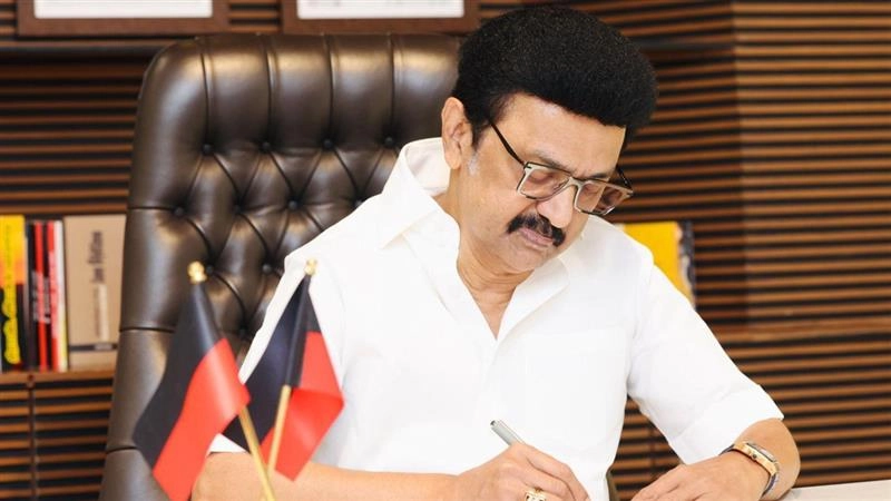 MK Stalin: 'பழைய எதிரி, புதிய எதிரி' எந்த கொம்பனாலும்.. மு.க. ஸ்டாலின் பரபரப்பு மடல்.! கரூரில் திமுக முப்பெரும் விழா அறிவிப்பு.!