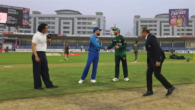 PAK Vs AFG, Toss: முத்தரப்பு டி20 தொடர்; பாகிஸ்தானுக்கு எதிரான போட்டியில் ஆப்கானிஸ்தான் டாஸ் வென்று பேட்டிங் தேர்வு..!