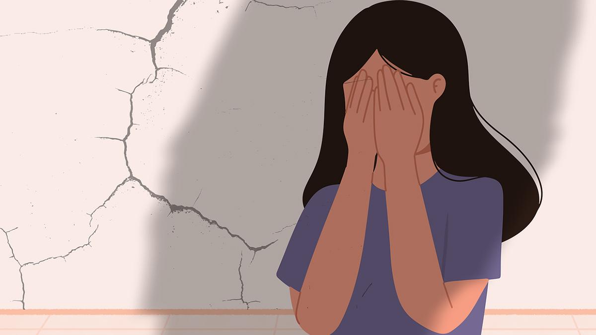 Woman Gang Rape: தமிழக பெண் கூட்டு பாலியல் பலாத்காரம்; அத்துமீறிய இருவர் கைது..!