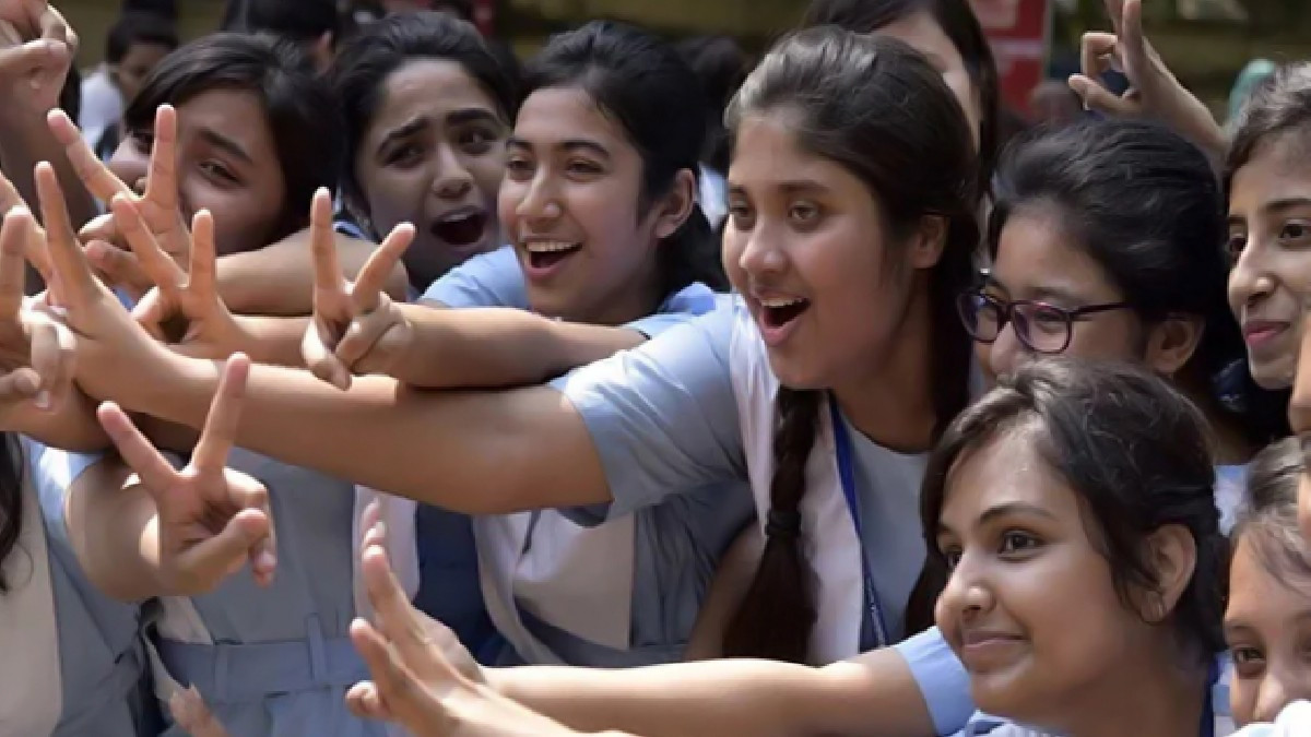 TN SSLC Results 2024: 10ம் வகுப்பு பொதுத்தேர்வு முடிவுகள்: தேர்ச்சி விகிதம், எந்த மாவட்டம் முதலிடம்?.. முழு விபரம் இதோ.!