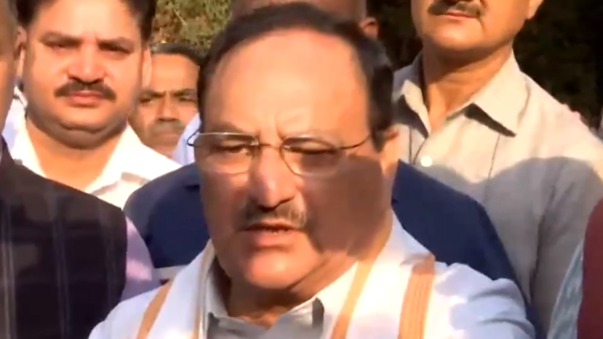 JP Nadda Casting his Vote: முதல் ஆளாக வாக்களித்தார் பாஜக தேசிய தலைவர் ஜேபி நட்டா; வாக்காளர்களுக்கு வேண்டுகோள்.!