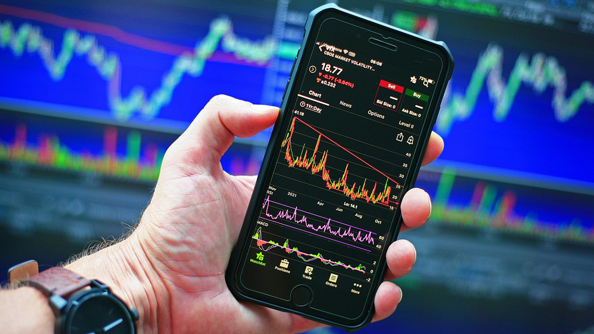 Stock Market Top Losers: வாக்கு எண்ணிக்கை எதிரொலி.. இந்திய பங்குச்சந்தை எதிர்பாராத வகையில் சரிவு..!