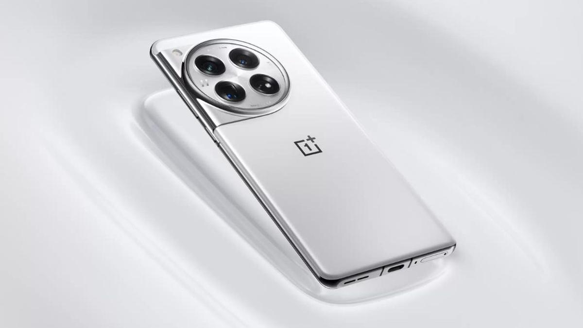 OnePlus 12 Glacial White: புத்தம்புது கலர் மாடலில் வெளியாகும் ஒன்பிளஸ் 12; விலை மற்றும் விவரக்குறிப்பில் மாற்றம் உண்டா..?