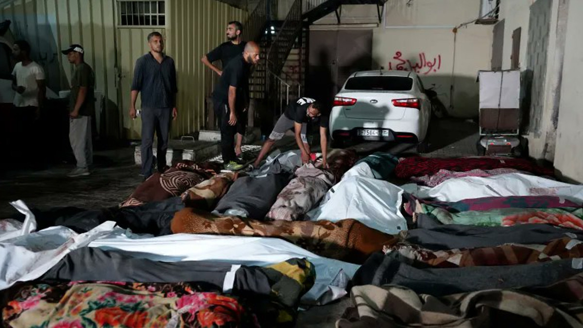 Israeli Strike On Gaza School: காசா பள்ளியை குறிவைத்த இஸ்ரேலின் தாக்குதல்.. 37 பேர் பரிதாபமாக மரணம்..!