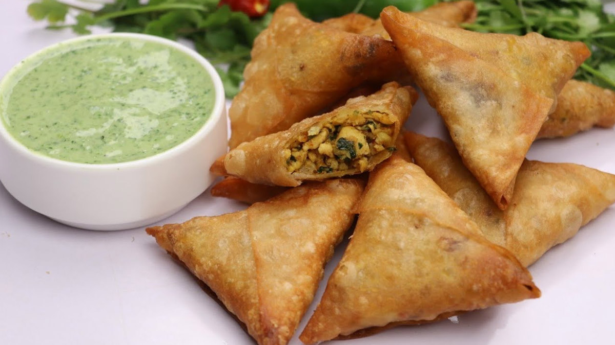 Chicken Samosa (Photo Credit: YouTube)