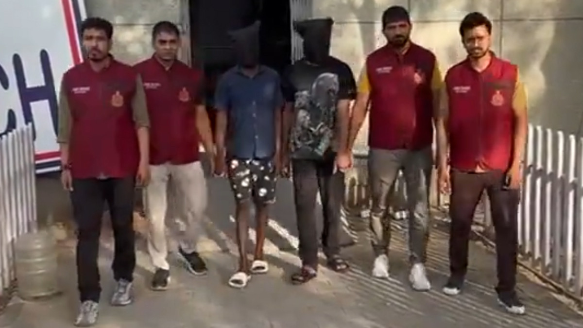Drug Smuggling Case: போலி பாஸ்போர்ட்டுடன் போதைப்பொருள் கடத்தலில் ஈடுபட்ட இரண்டு நைஜீரியர்கள் கைது: டெல்லி காவல்துறை அதிரடி..!