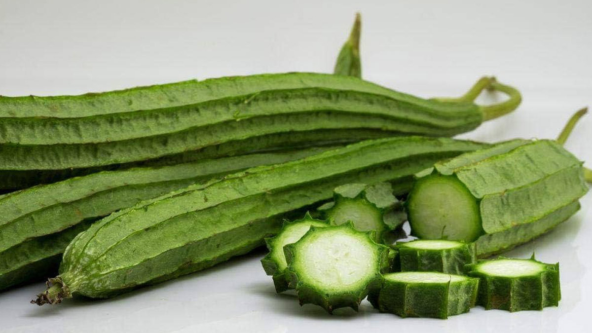 Peerkangai Benefits: நீர்ச்சத்துகள் நிறைந்த பீர்க்கங்காயில் உள்ள நன்மைகள் என்னென்ன..! விவரம் உள்ளே..!