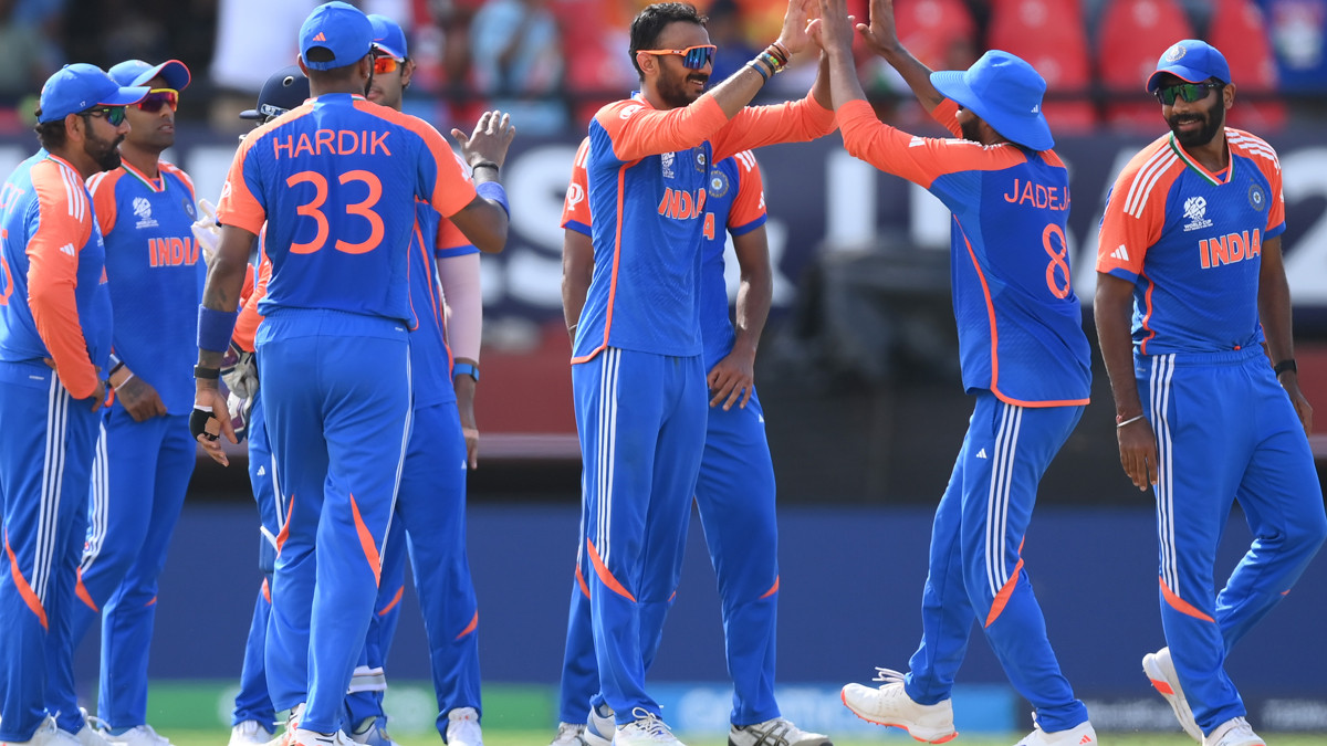 IND Vs ENG Semi Final 2 Highlights: 10 வருடங்களுக்கு பிறகு இறுதிப் போட்டிக்கு முன்னேறிய இந்திய அணி; இங்கிலாந்தை 68 ரன்கள் வித்தியாசத்தில் வீழ்த்தி அபார வெற்றி..!