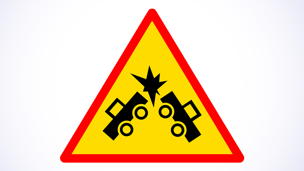 Road Accident: நின்றிருந்த லாரி மீது வேன் மோதி விபத்து; 4 பேர் பரிதாப பலி..!
