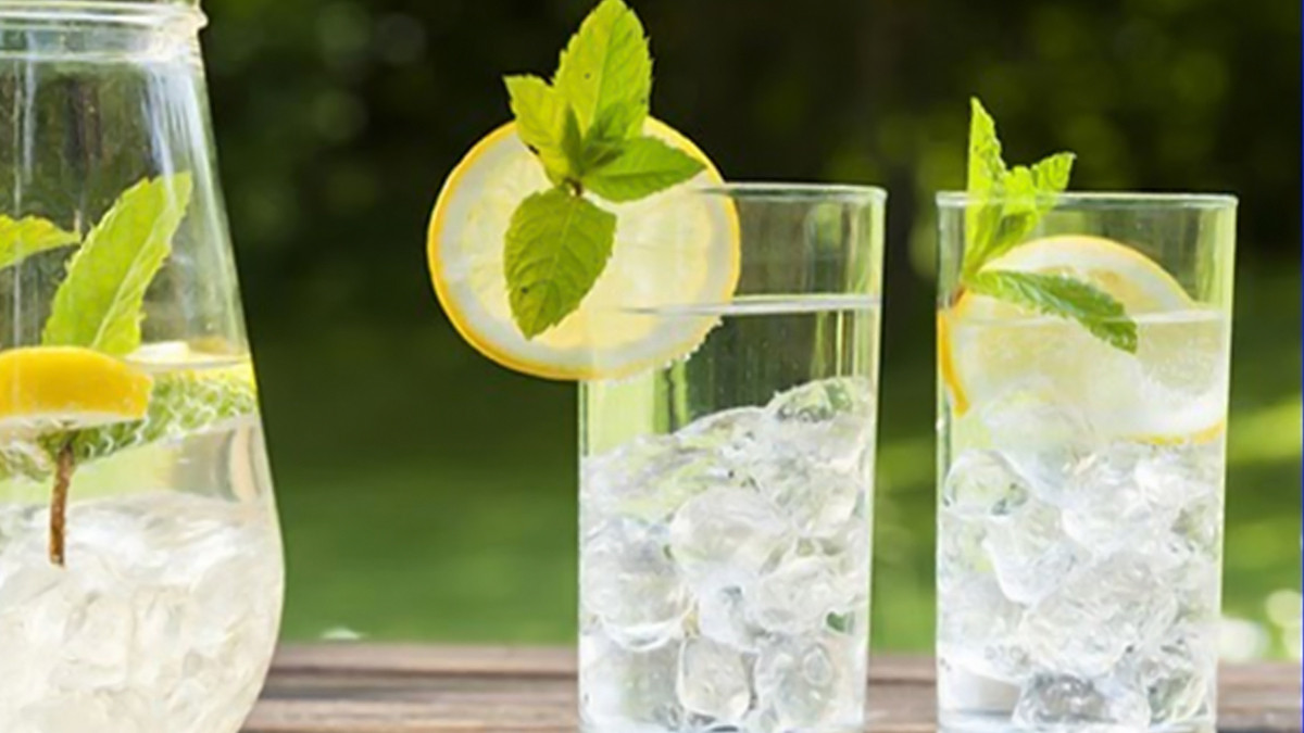 Mint Water Benefits: புதினா தண்ணீர் பருகுவதால் கிடைக்கும் நன்மைகள் என்னென்ன..? விவரம் உள்ளே..!
