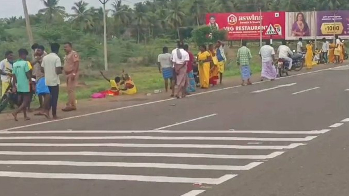 Truck Collision Accident: பக்தர்கள் மீது சரக்கு வாகனம் மோதி விபத்து; 5 பேர் உயிரிழப்பு..!