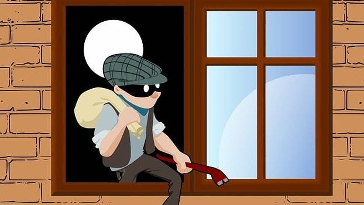 Jewelry Pawn Shop Robbery: நகை அடகு கடையில் திருட்டு; ரூ. 1 கோடி நகை, பணம் கொள்ளை..!