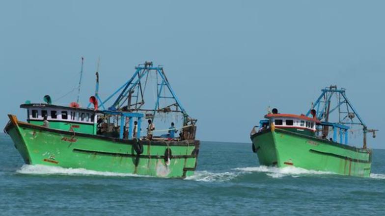 4 Fishermen Missing: இலங்கை கடற்படை மீண்டும் அட்டகாசம்; நடுக்கடலில் 4 மீனவர்கள் மாயம்.. கண்ணீரில் குடும்பத்தினர்.!