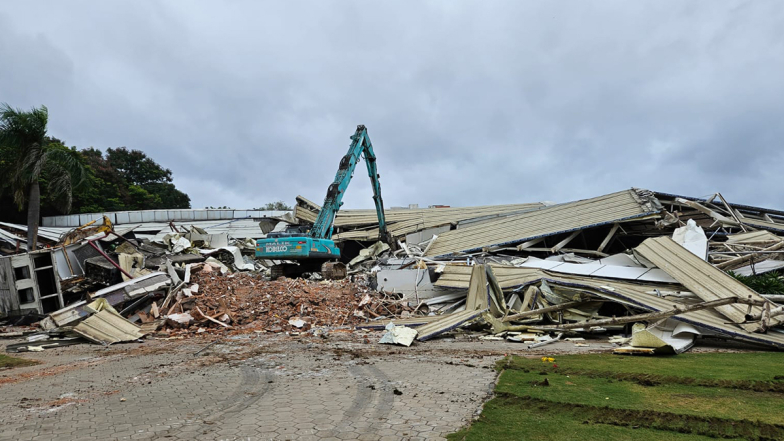 Nagarjuna N Convention Demolished: நீர்நிலைகளை ஆக்கிரமித்த நடிகர் நாகார்ஜுனா; பிரம்மாண்ட மண்டபத்தை இடித்து தள்ளிய அதிகாரிகள்..!