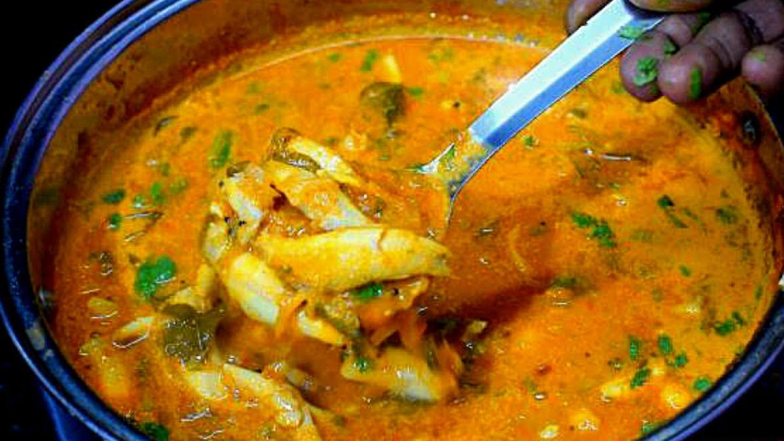 Nethili Meen Kuzhambu Recipe: கிராமத்து ஸ்டைல் நெத்திலி மீன் குழம்பு சுவையாக செய்வது எப்படி..? விவரம் உள்ளே..!