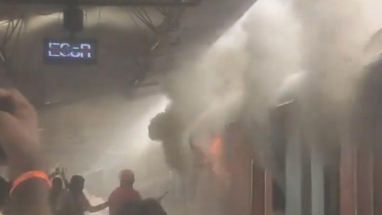 Korba Visakhapatnam Express Train Fire: விசாகப்பட்டினம் - கோர்பா விரைவு இரயில் பயங்கர தீ விபத்து; மீட்பு பணிகள் தீவிரம்.!