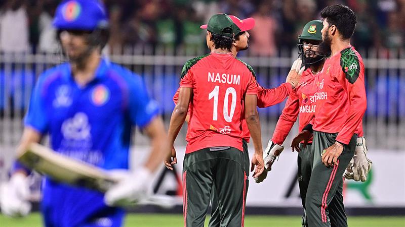 AFG Vs BAN 2nd T20I: வங்கதேச அணி அசத்தல் பவுலிங்.. ஆப்கானிஸ்தான் அணி 147 ரன்கள் குவிப்பு..!